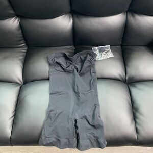 SKIMS Sculpting High Waist Mid-Thigh Shorts Black Shapewear Size XL